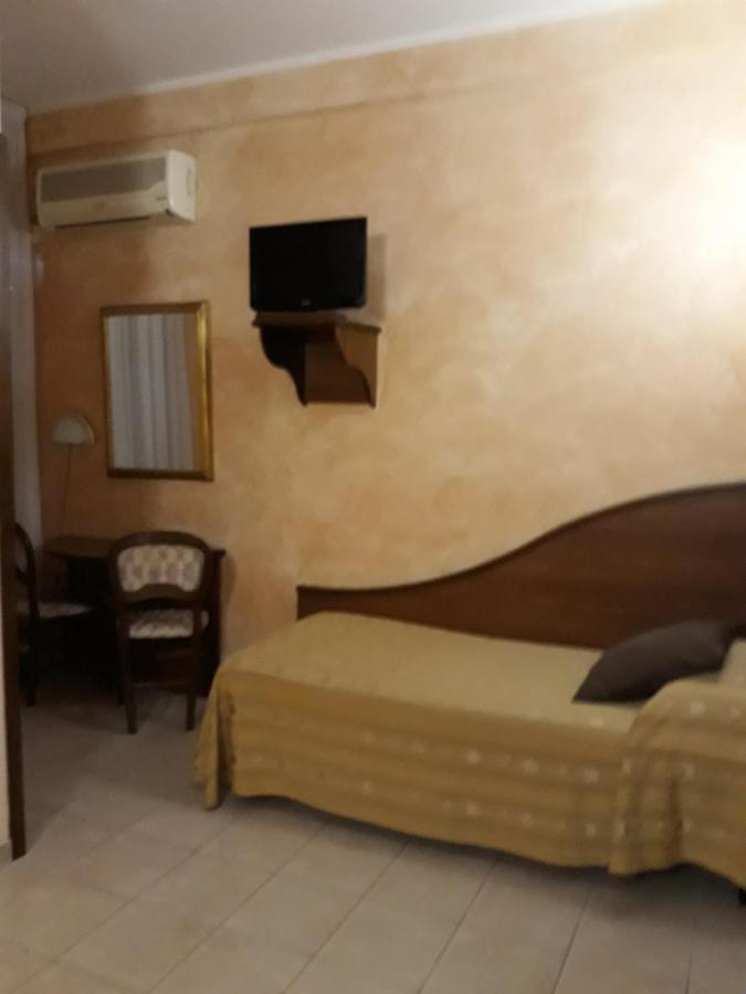 Hotel Cavour Verona Exterior photo